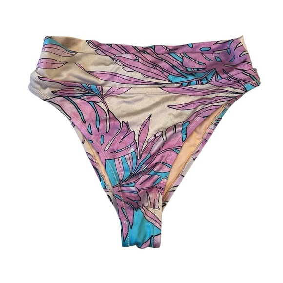 4 Piece Bikini Set! Rip Curl, Altard State, Bar III, Shade & Shore - Picture 9 of 14